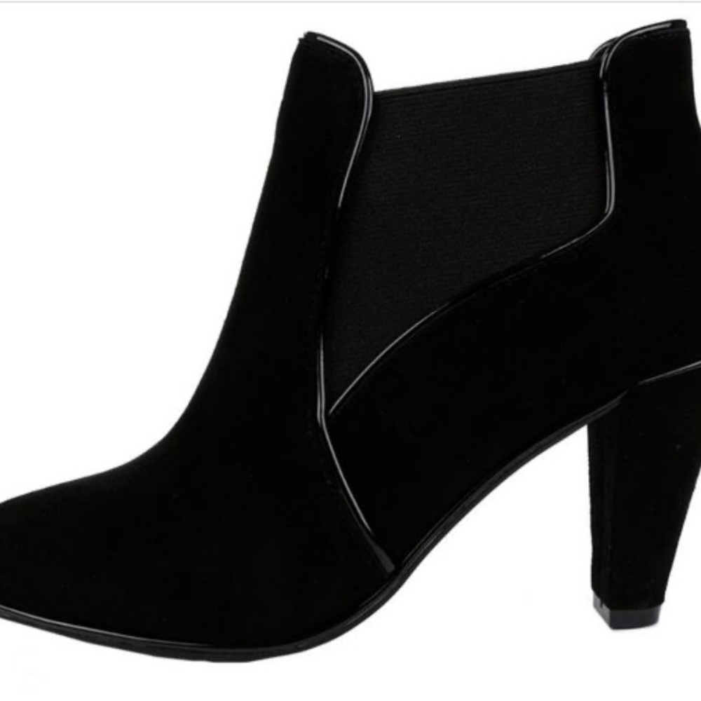 Elegant Black Suede Ankle Boots Tahari Brand New In Box 9.5